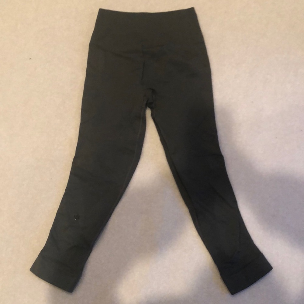 Lululemon Olive green Cropped leggings